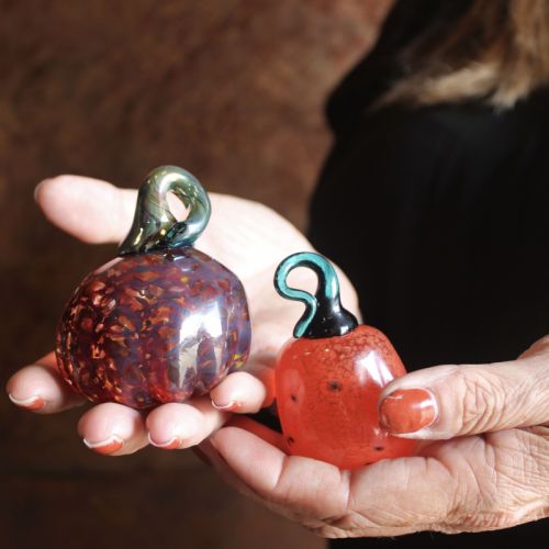 Glass Blowing_Decorative Glass Pumpkins_September 2018_0933