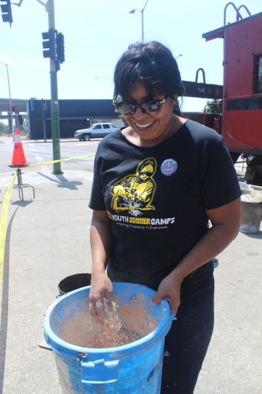 Fire and Water Open House_ August 2018_Raku Ceramics Glaze Fire Hands on_0978